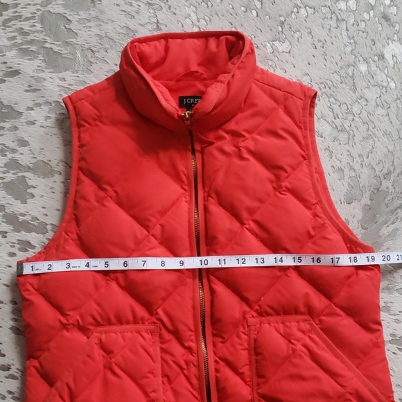 J. Crew Excursion Puffer Down Vest Red SzM - Picture 4 of 8